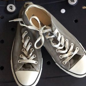 Converse gray sneakers